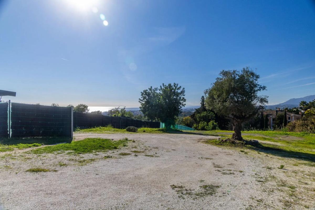 Terreno en venta en Marbella, Malaga photo 2