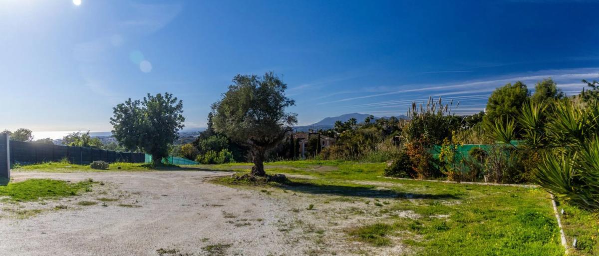 Terreno en venta en Marbella, Malaga photo 3