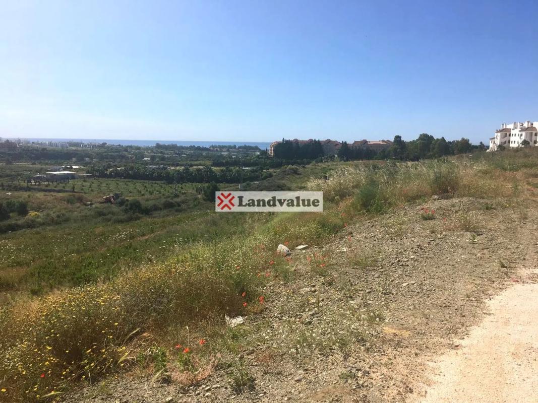 Land for sale in Benahavís, Malaga photo 1