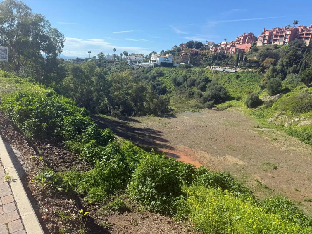 Terreno en venta en Benahavís, Malaga photo 3