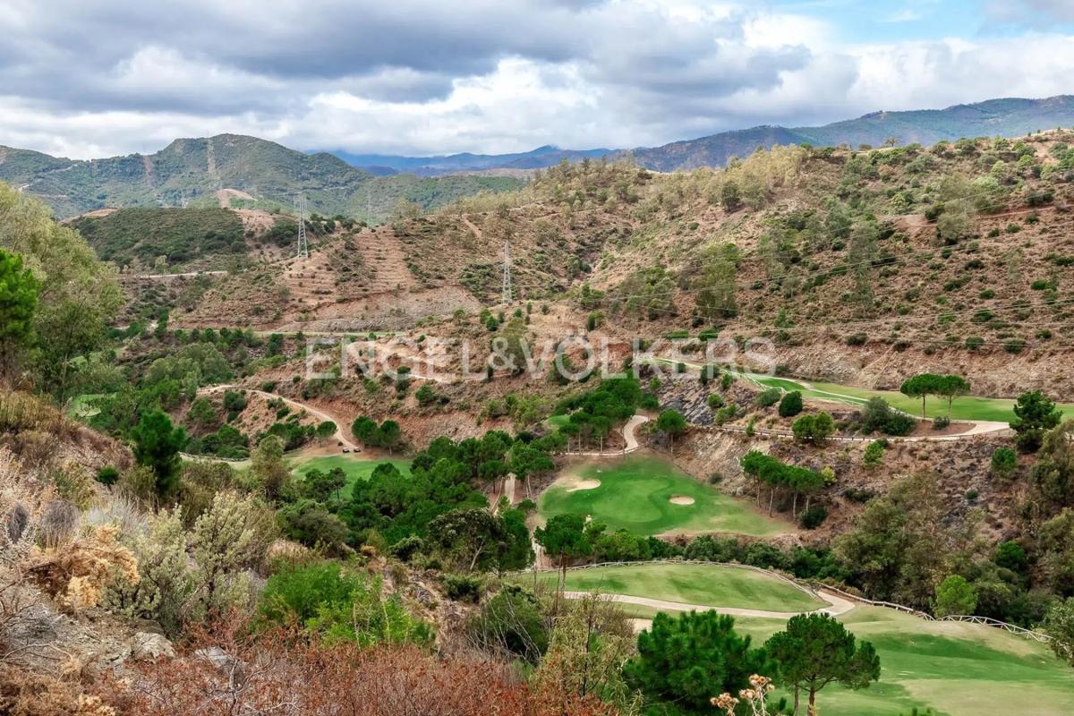 Terreno en venta en Benahavís, Malaga photo 4
