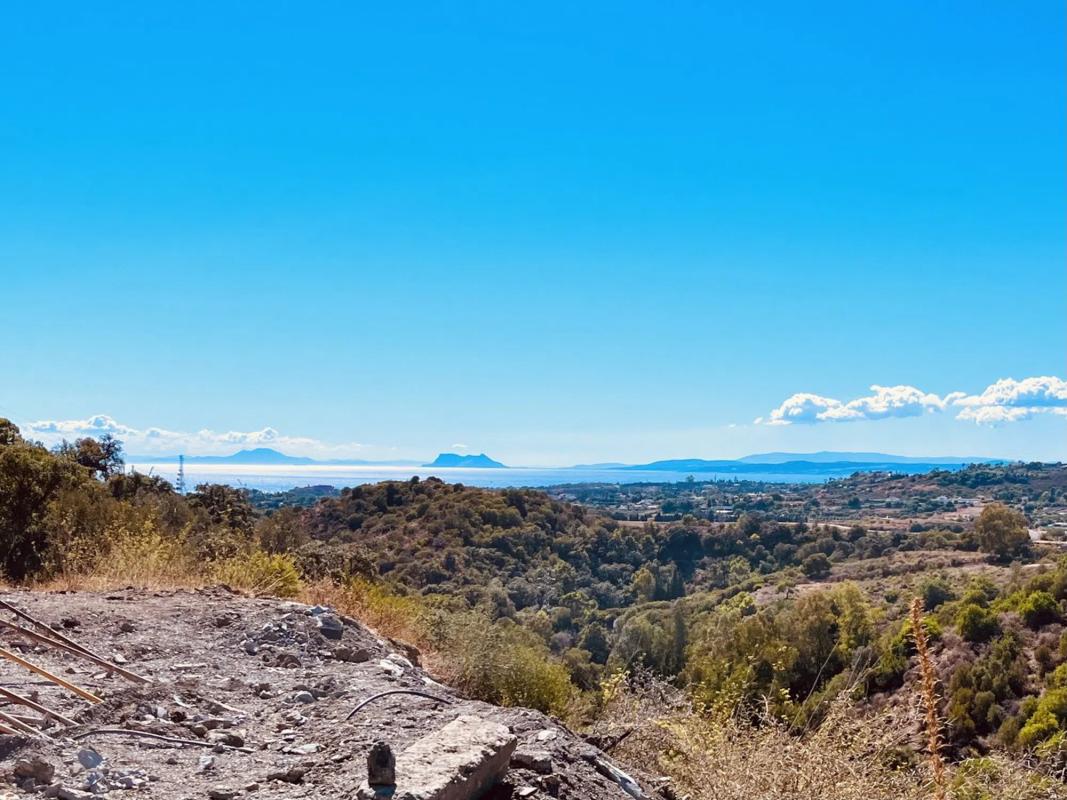 Land for sale in Estepona, Malaga photo 1