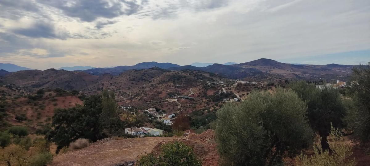 Terreno en venta en Casabermeja, Malaga photo 2