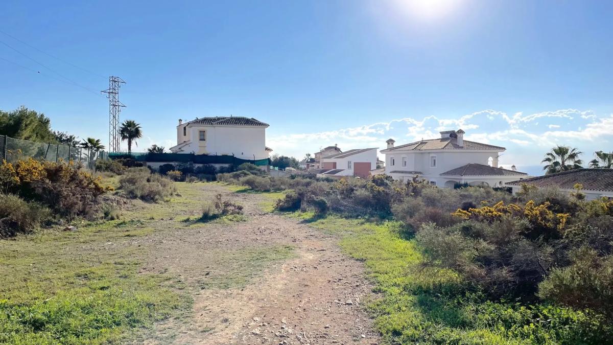 Działka na sprzedaż w Benalmádena, Malaga photo 3