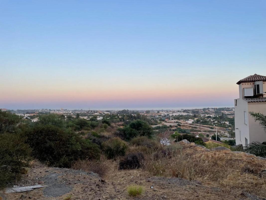 Działka na sprzedaż w Benahavís, Malaga photo 1