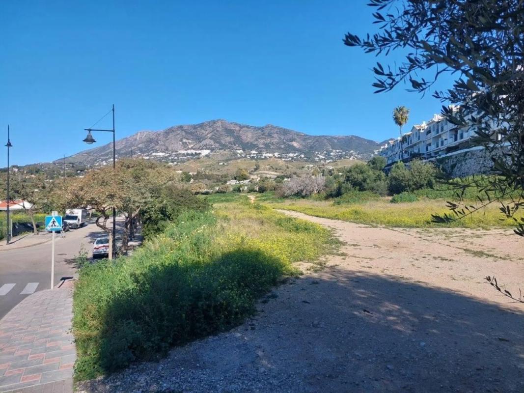 Działka na sprzedaż w Fuengirola, Malaga photo 5
