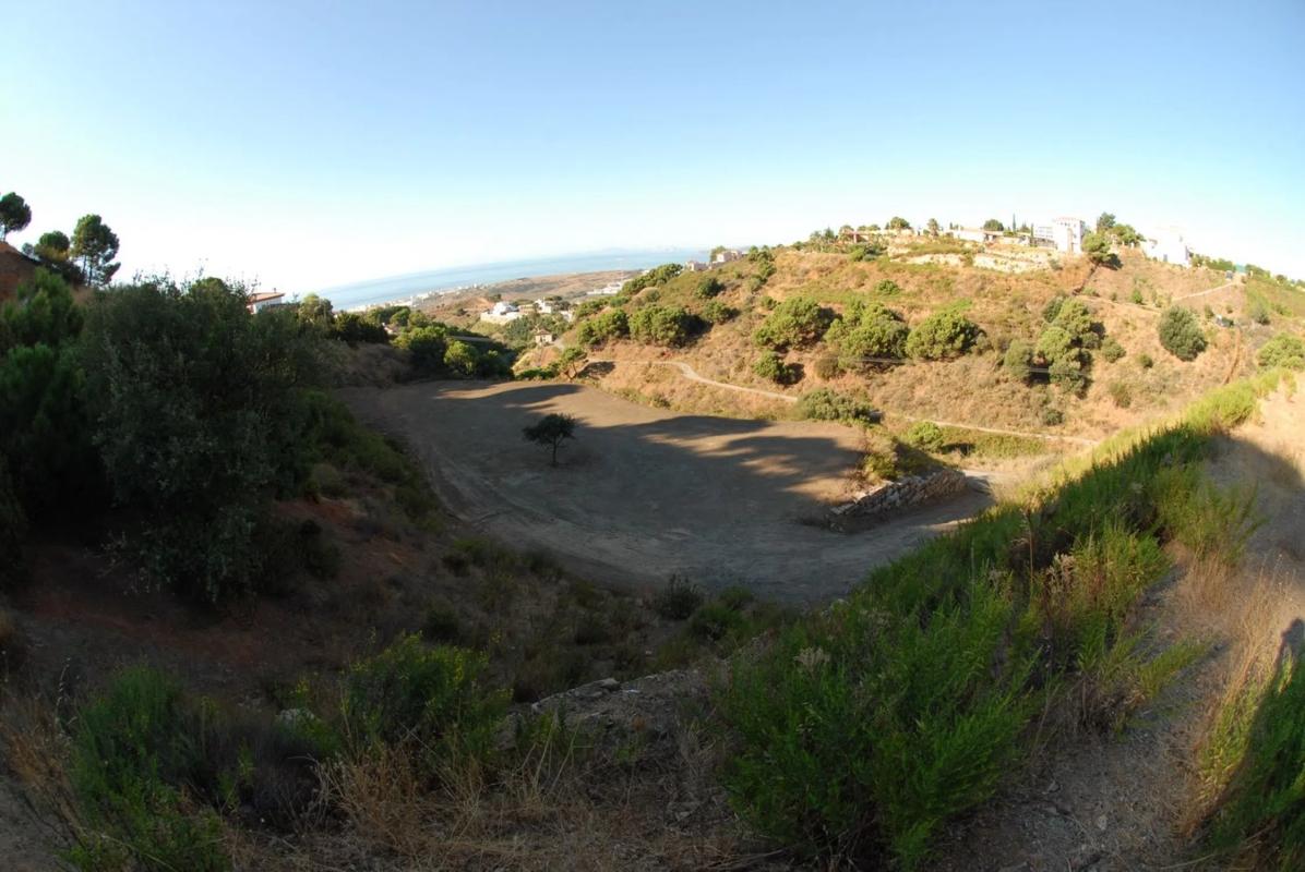 Działka na sprzedaż w Estepona, Malaga photo 4