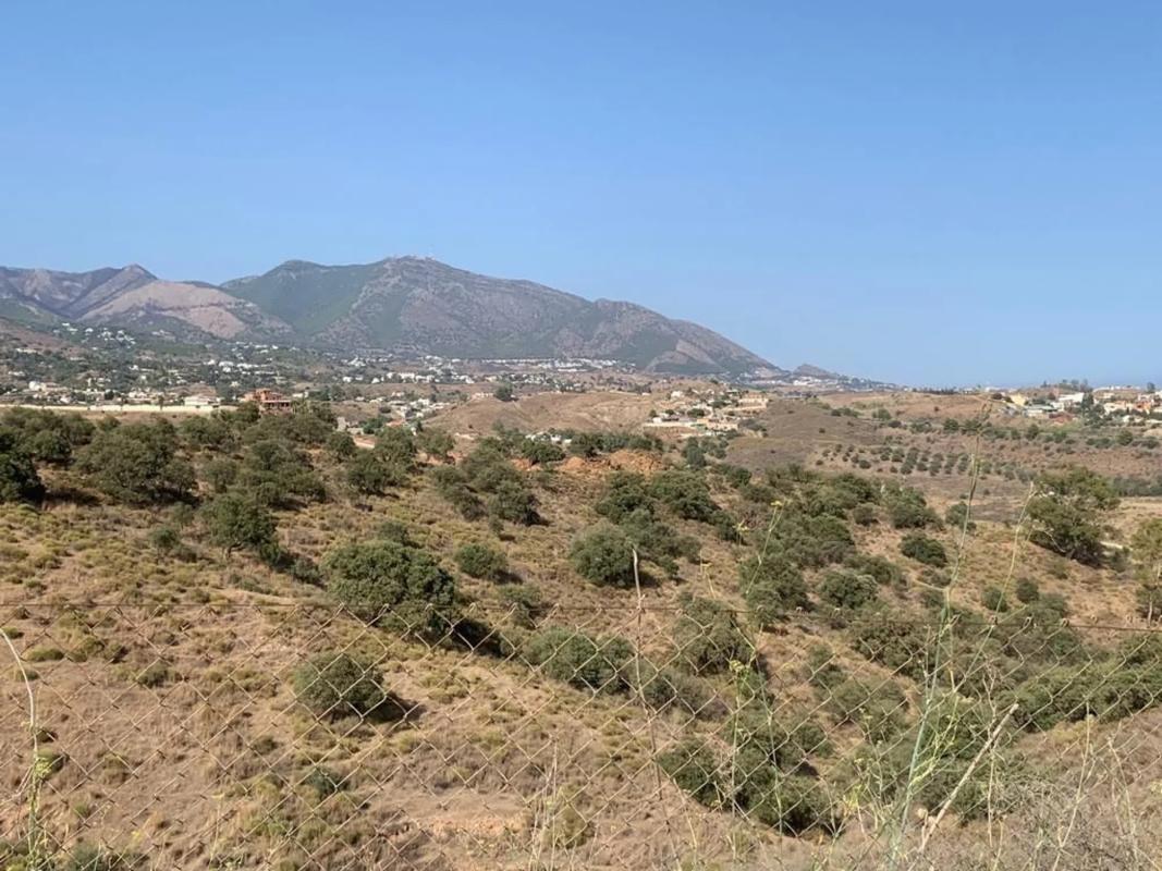 Terreno en venta en Alhaurín de la Torre, Malaga photo 3