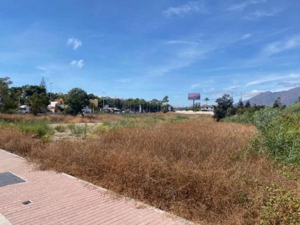 Terreno en calle Sedella thumbnail 1