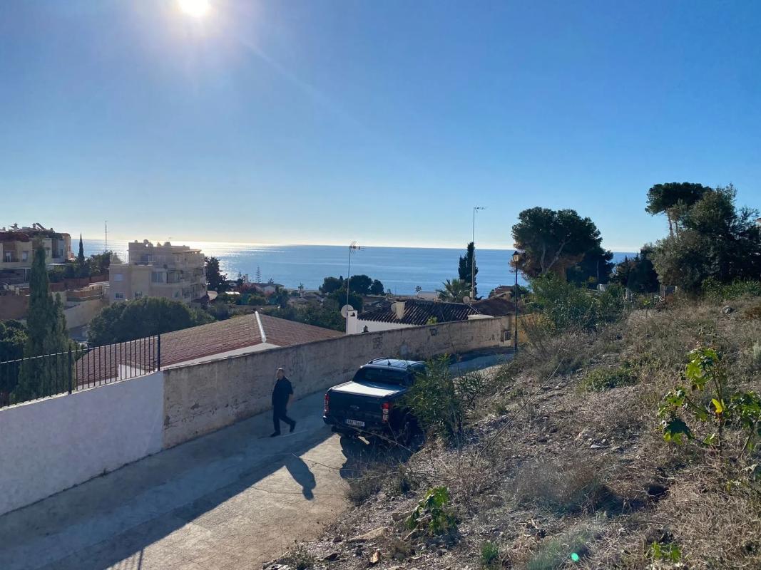 Działka na sprzedaż w Benajarafe, Malaga photo 3