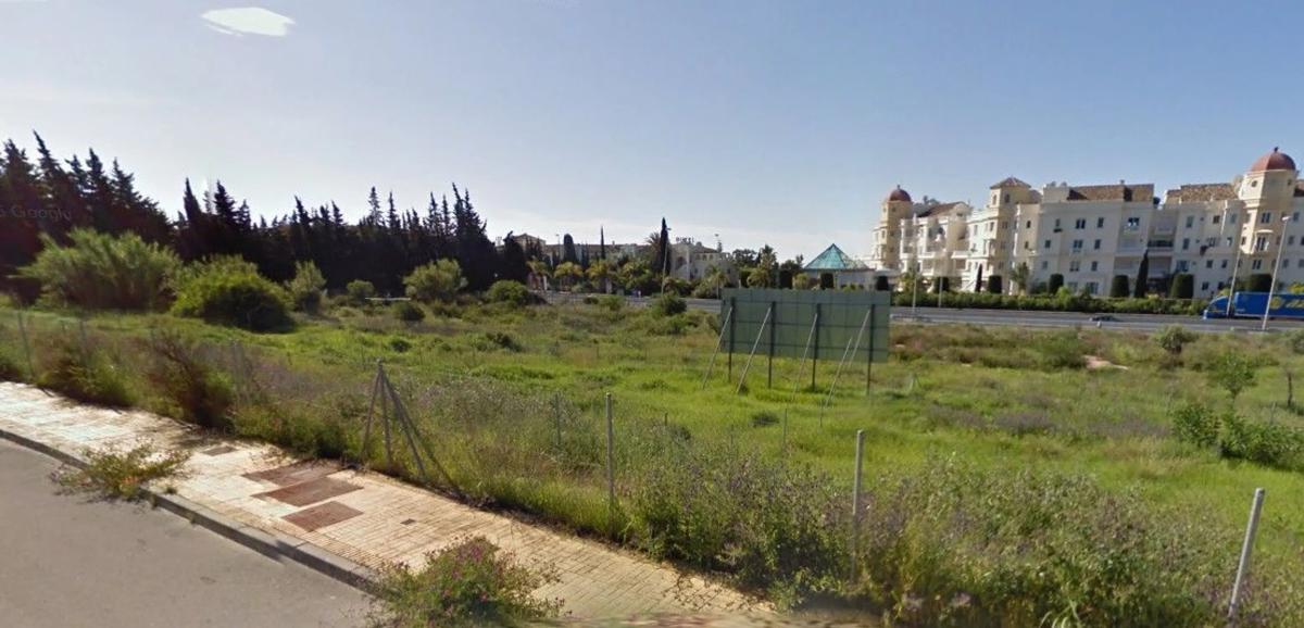 Terreno en venta en Estepona, Malaga photo 3