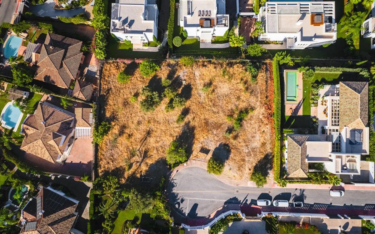 Terreno en venta en Marbella, Malaga photo 2