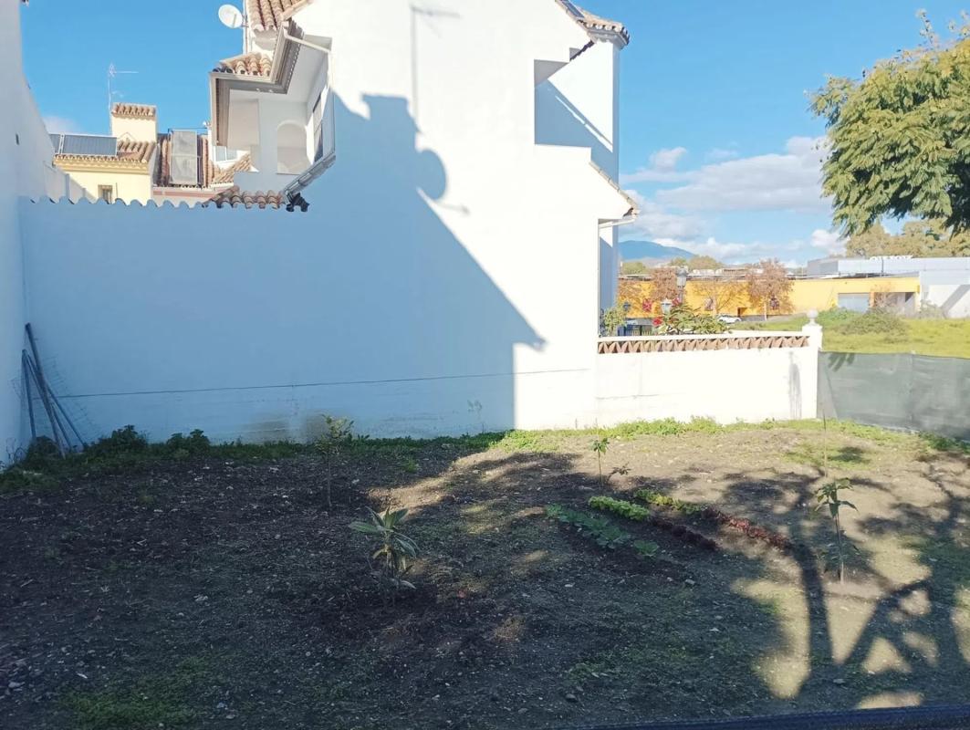 Terreno en venta en Marbella, Malaga photo 1