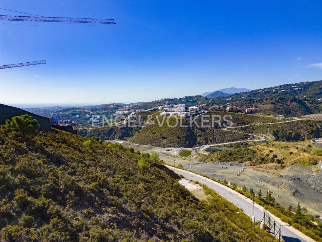 Terreno en venta en Benahavís, Malaga photo 1