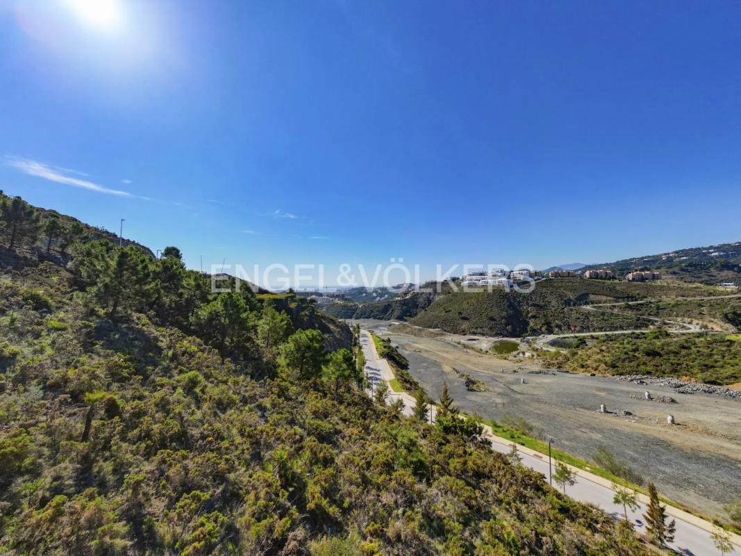 Terreno en venta en Benahavís, Malaga photo 2