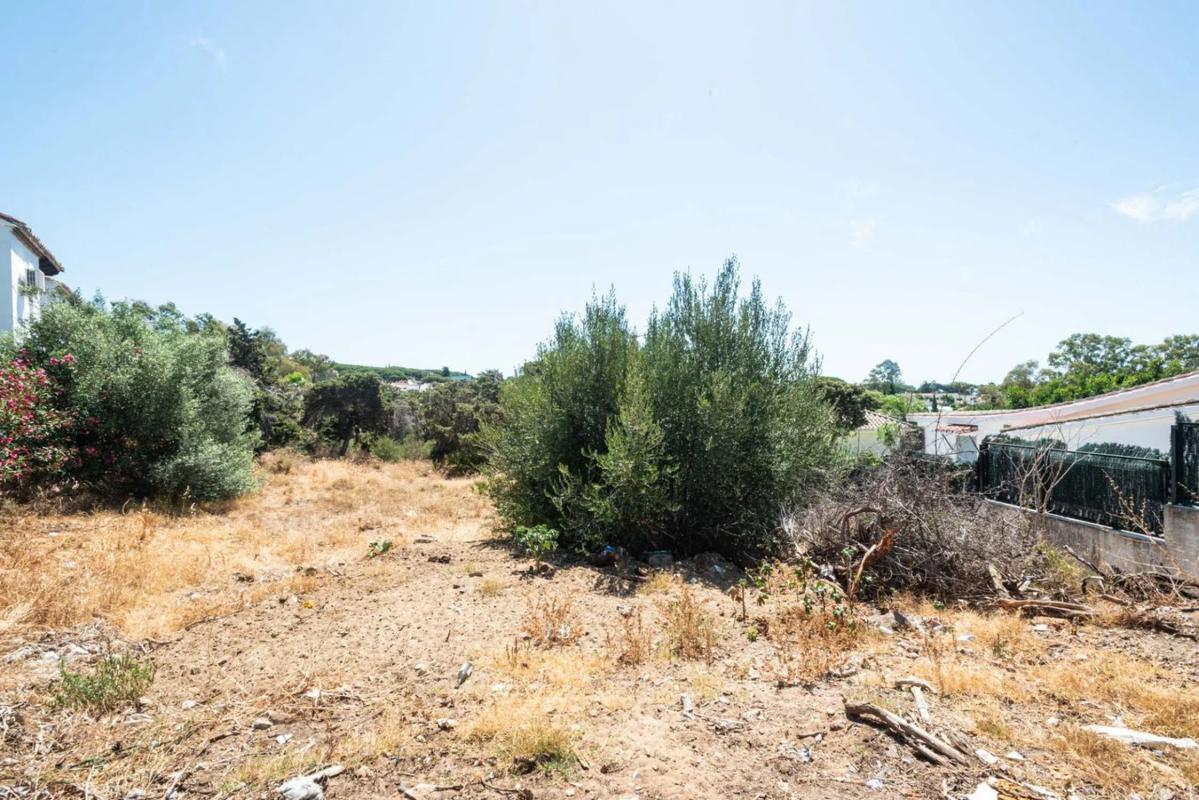 Terreno en venta en Marbella, Malaga photo 2