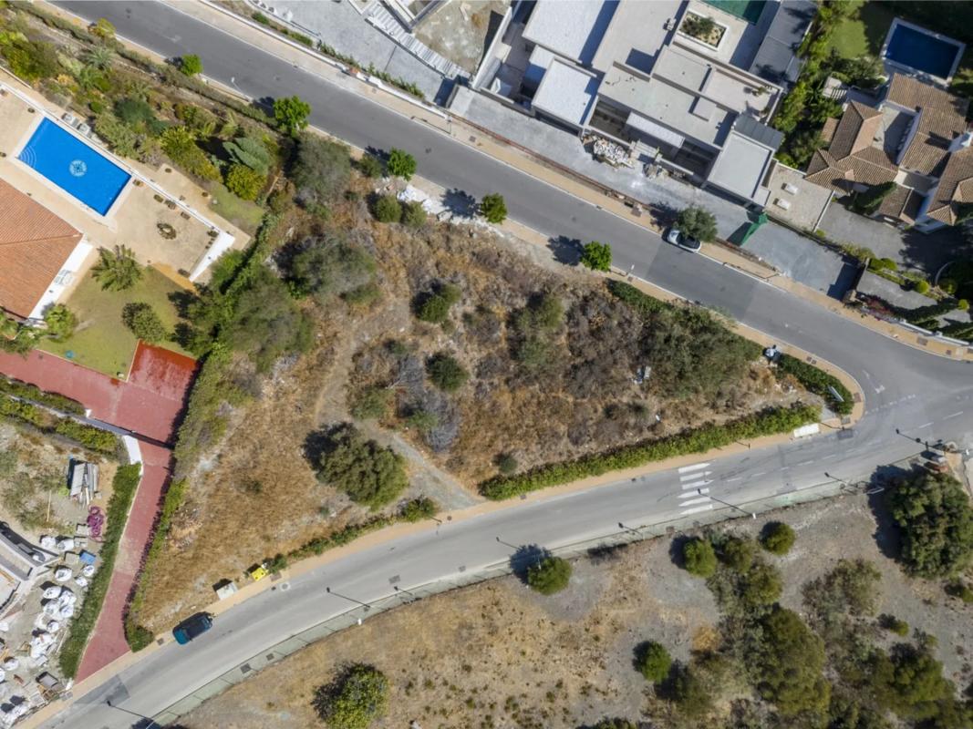 Terreno en venta en Benahavís, Malaga photo 2