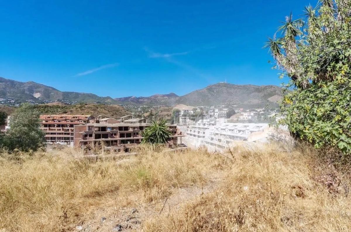Terreno en venta en Fuengirola, Malaga photo 1