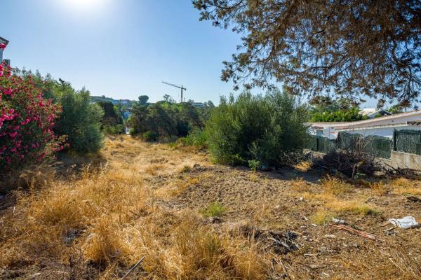 Terreno en Barrio Marbesa photo 1