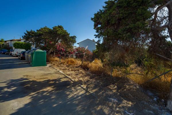Terreno en Barrio Marbesa photo 2
