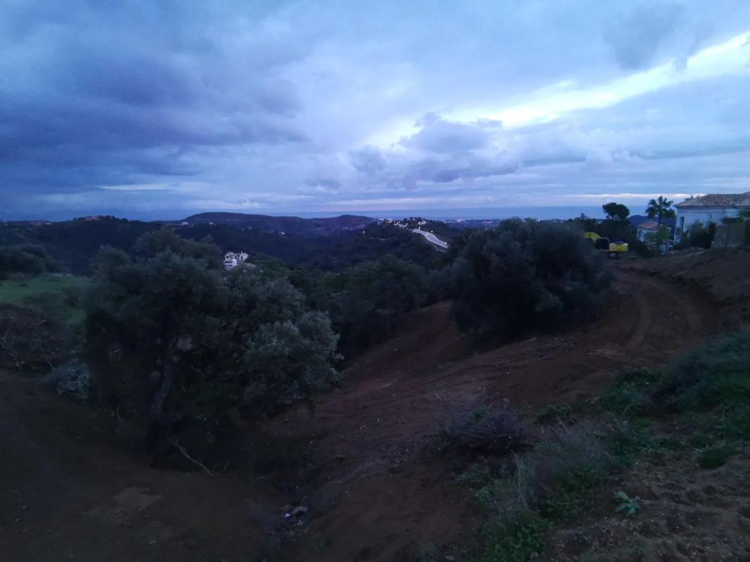 Terreno en venta en Benahavís, Malaga photo 3