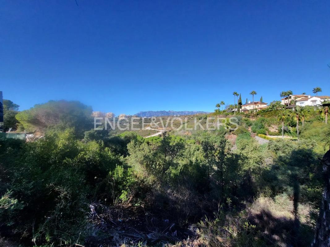 Terreno en venta en Marbella, Malaga photo 2
