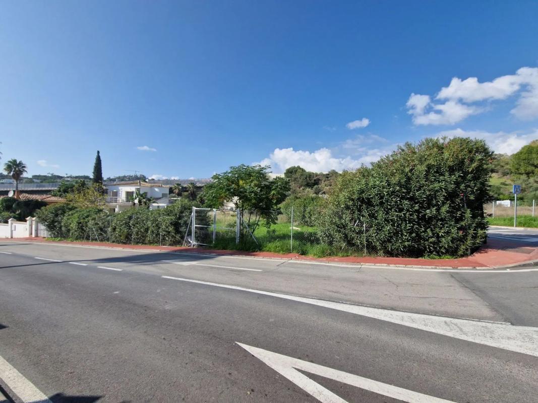 Terreno en venta en Marbella, Malaga photo 2