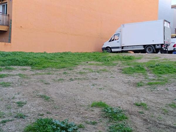 Terreno en calle Fuente Lucena thumbnail 1