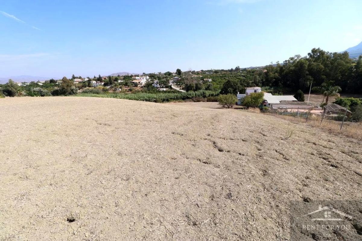 Terreno en venta en Alhaurín el Grande, Malaga photo 2