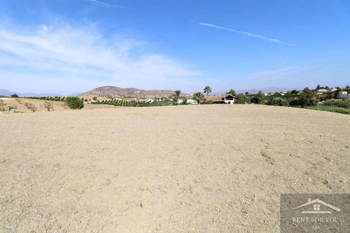 Terreno en venta en Alhaurín el Grande, Malaga photo 3