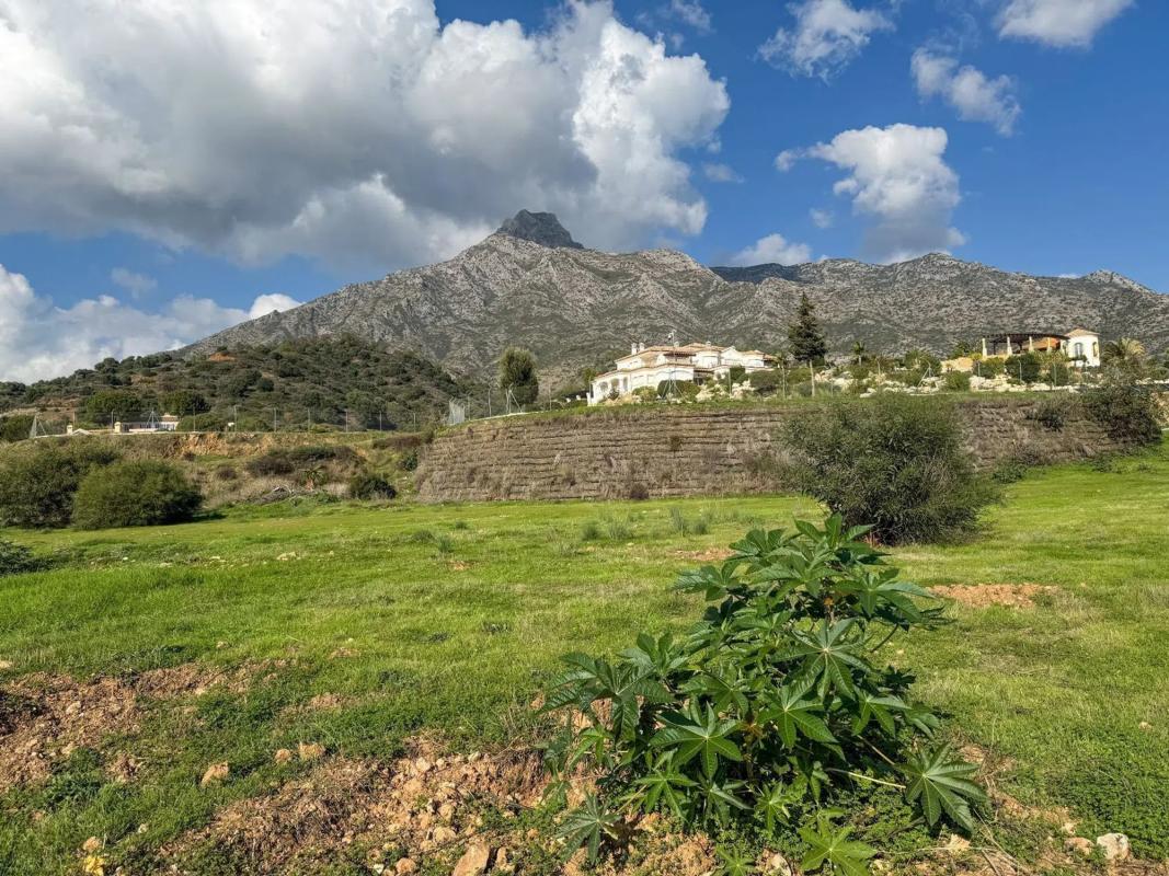 Terreno en venta en Marbella, Malaga photo 3