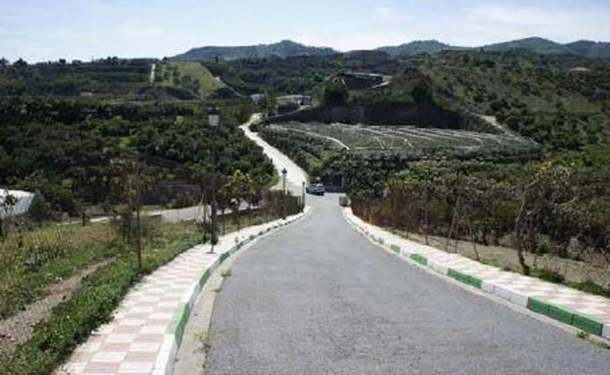 Terreno en venta en Benamocarra, Malaga photo 1