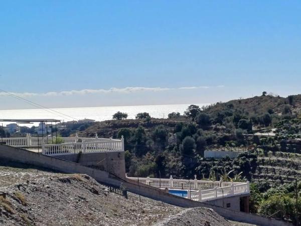 Terreno en Benajarafe photo 1