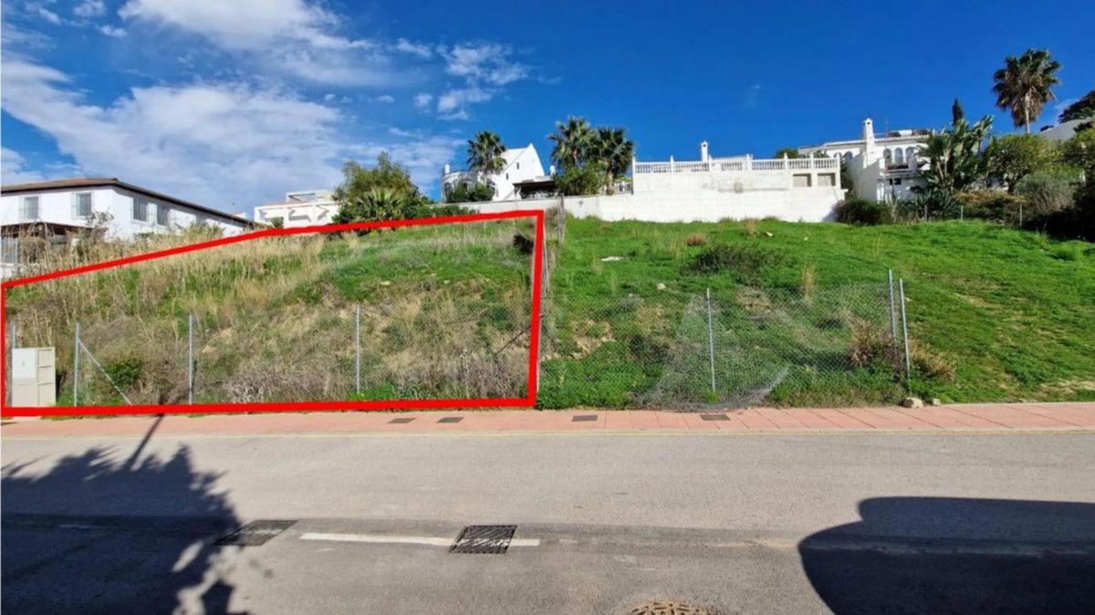 Terreno en venta en Estepona, Malaga photo 2