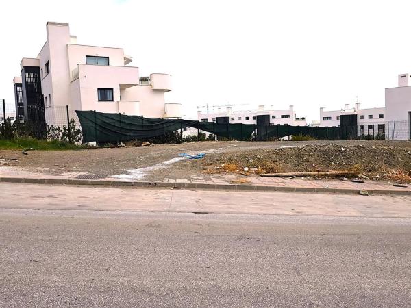 Terreno en calle Canarios photo 4