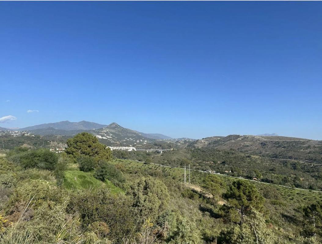 Terreno en venta en Benahavís, Malaga photo 2