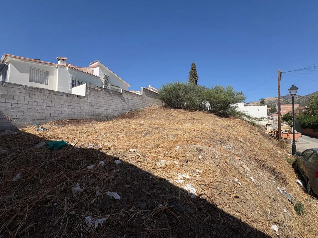 Terreno en venta en Fuengirola, Malaga photo 1