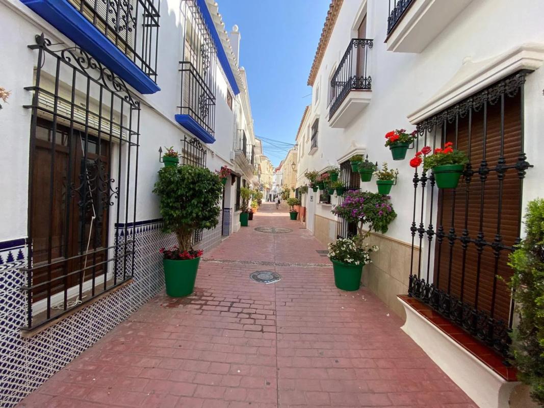 Land for sale in Estepona, Malaga photo 3