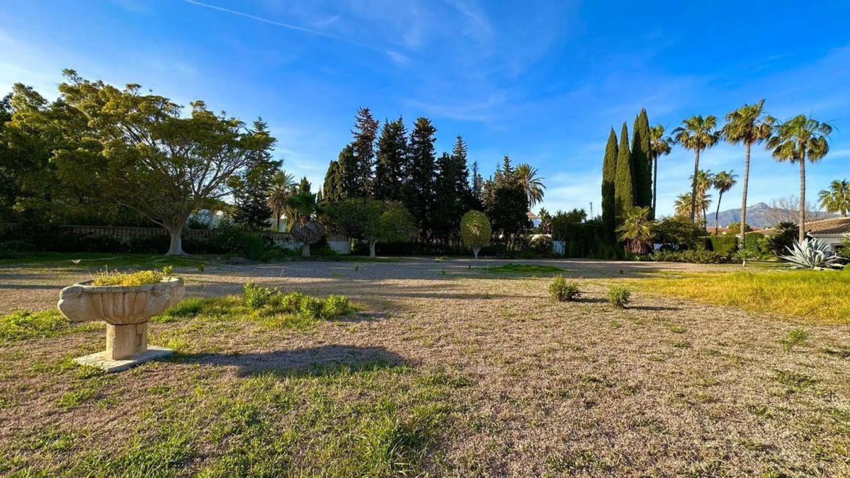 Terreno en venta en Marbella, Malaga photo 3