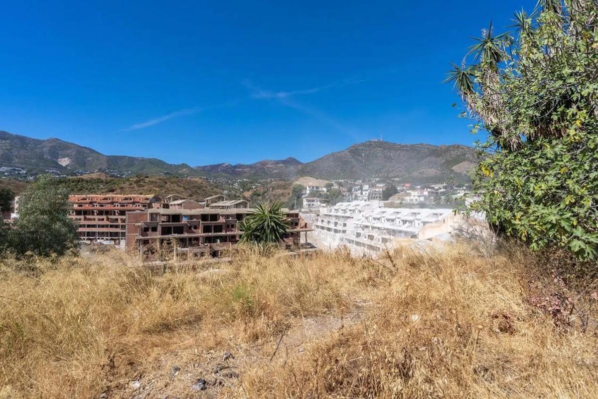 Terreno en venta en Fuengirola, Malaga photo 2