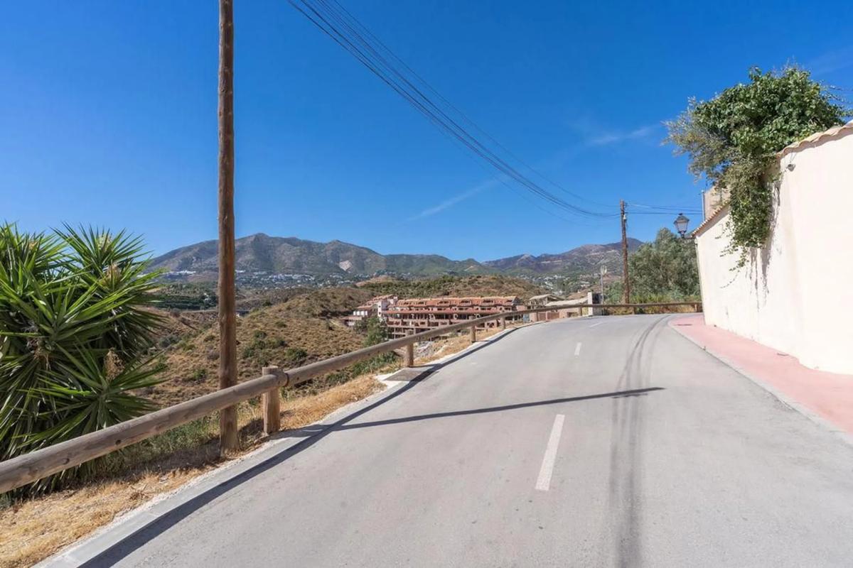 Terreno en venta en Fuengirola, Malaga photo 4