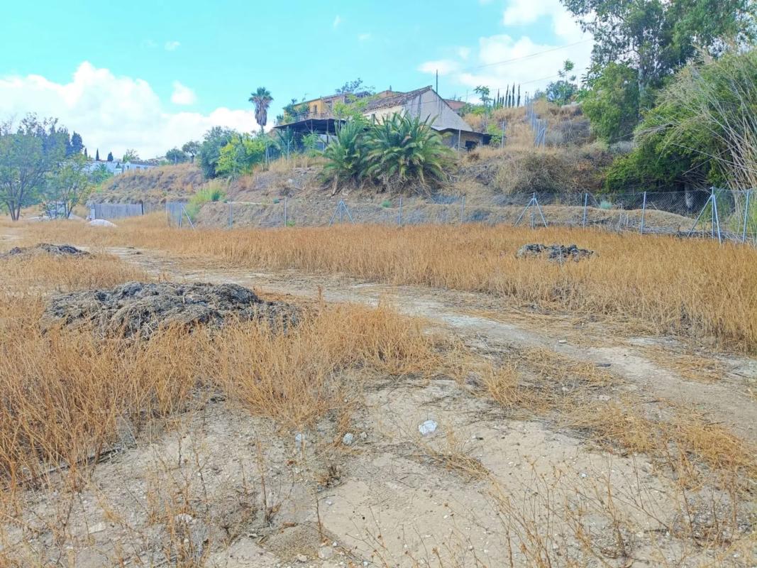Terreno en venta en Coin, Malaga photo 4