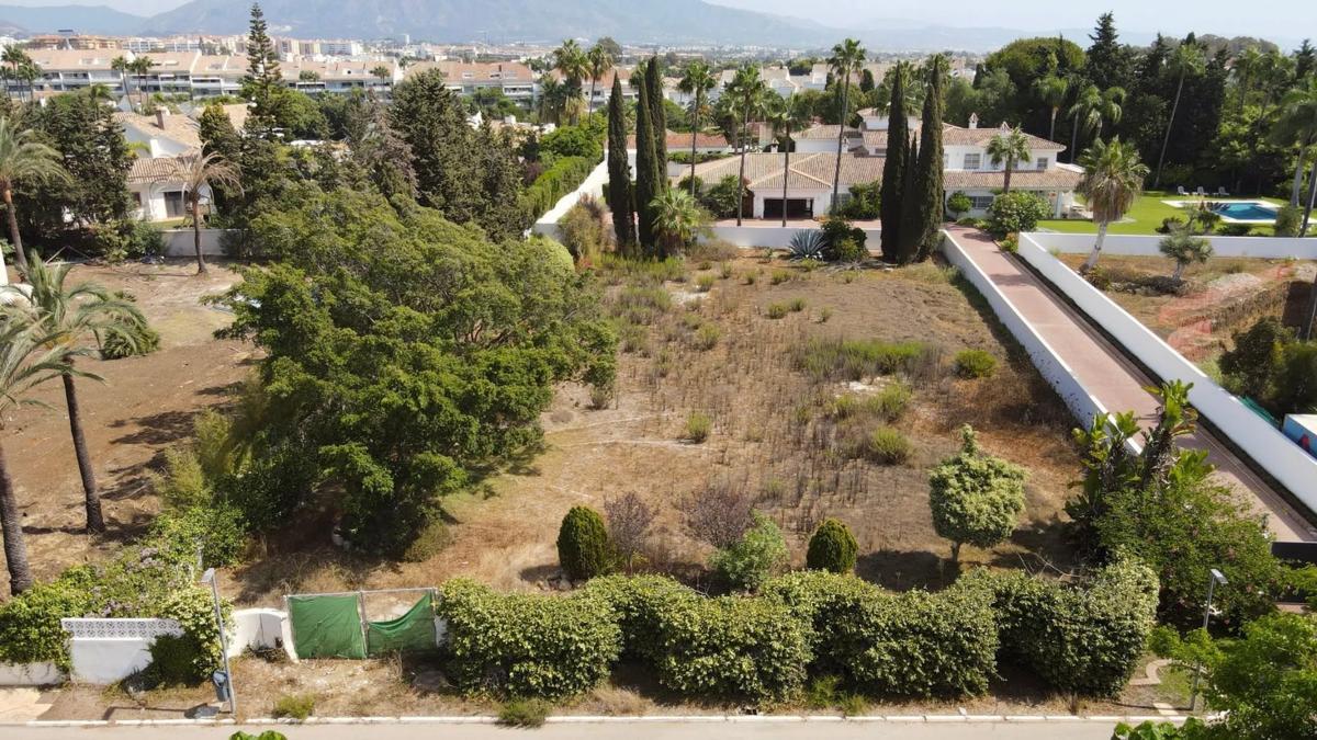 Terreno en venta en Marbella, Malaga photo 2