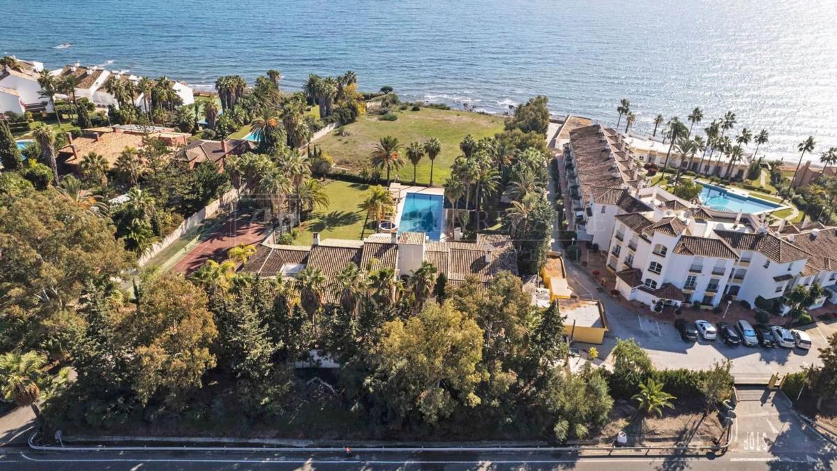 Land for sale in Estepona, Malaga photo 3