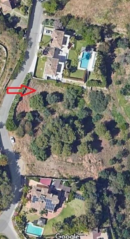 Terreno en venta en Marbella, Malaga photo 1