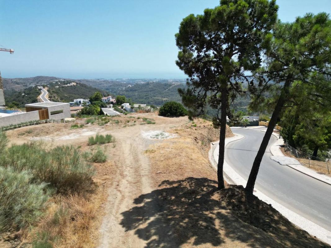 Terreno en venta en Benahavís, Malaga photo 2