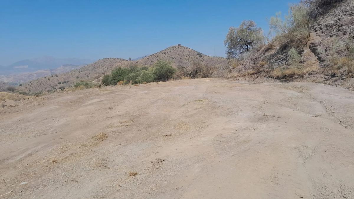 Terreno en venta en Alora, Malaga photo 1