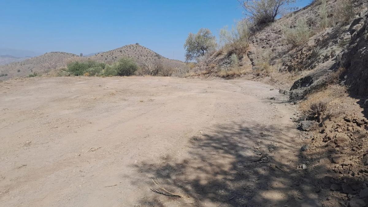 Terreno en venta en Alora, Malaga photo 2
