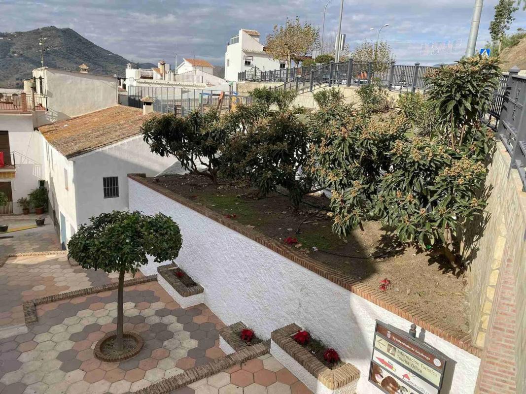 Terreno en venta en Sayalonga, Malaga photo 1