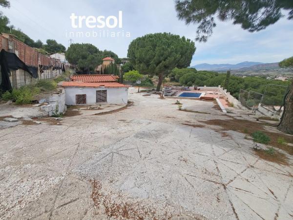 Terreno en calle Mago Santhai photo 1